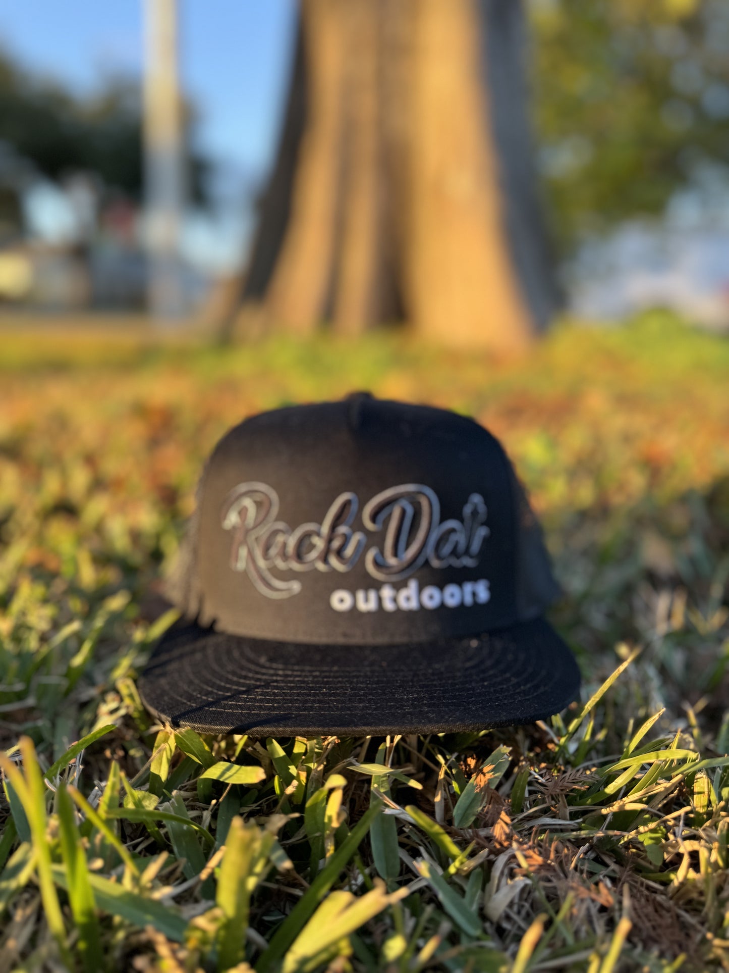 Retro Rack Dat Outdoors | Black 6006 Classics